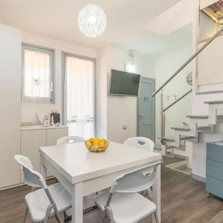 Baia Blu By Interhome شقة سانتا تيريزا غالّورا